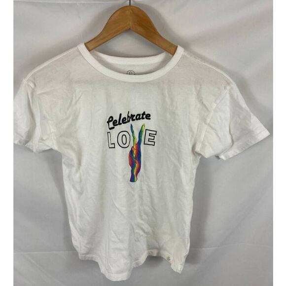 Treasure & Bond Kids Celebrate Love Graphic Tshirt size Medium 8/10 - Picture 1 of 3
